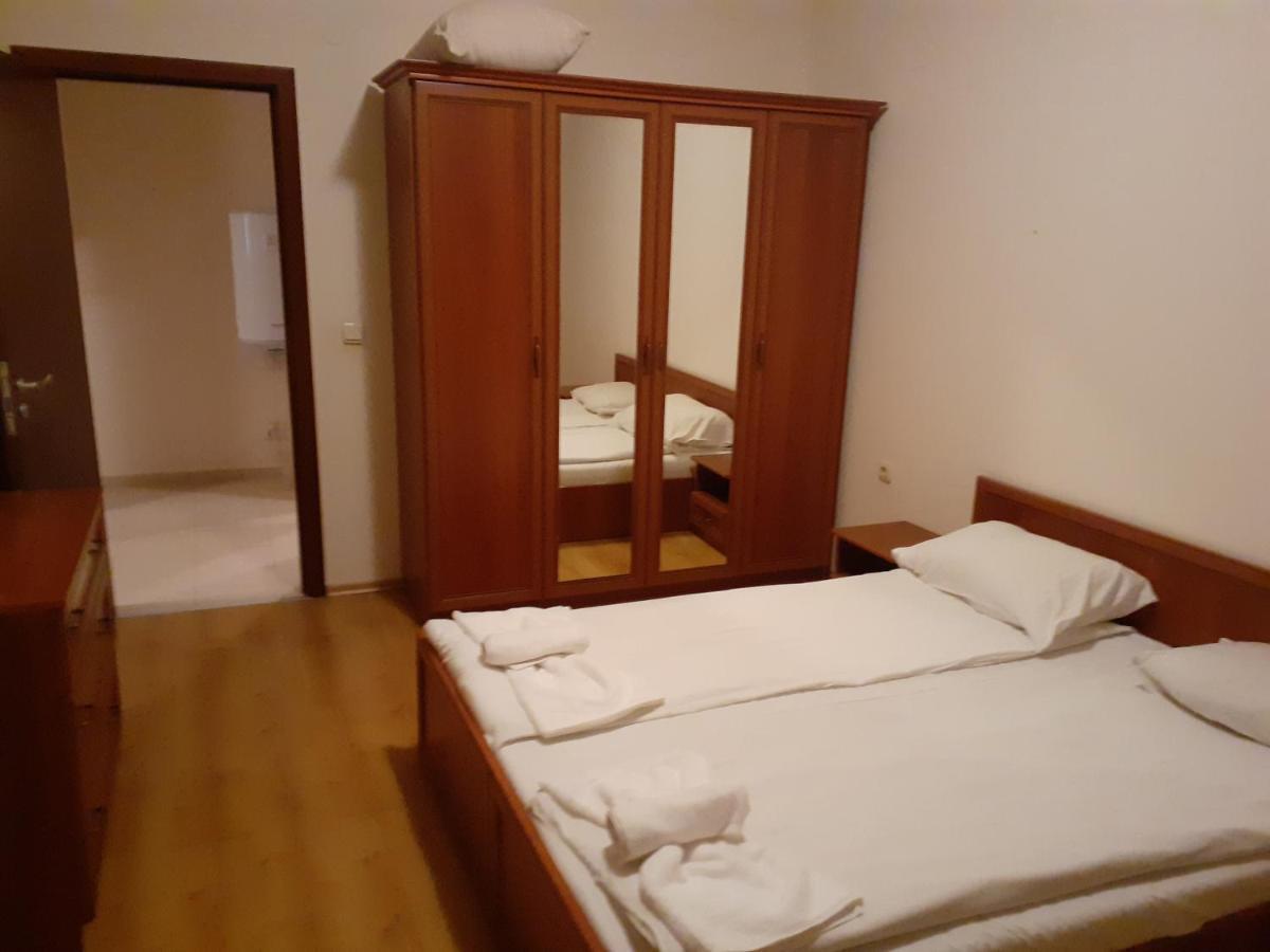 Edelweiss Inn Aparthotel Bansko Exterior photo