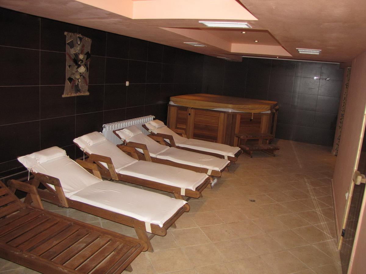 Edelweiss Inn Aparthotel Bansko Exterior photo
